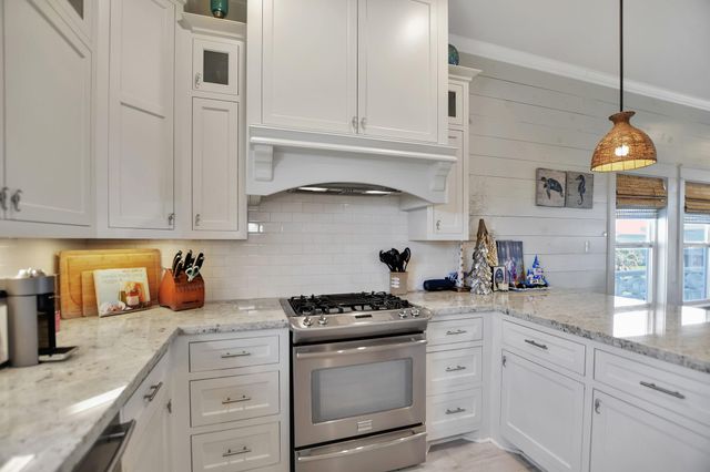 2570 Tide Drive, Port Bolivar, TX 77650