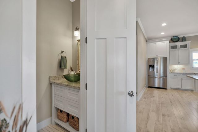 2570 Tide Drive, Port Bolivar, TX 77650