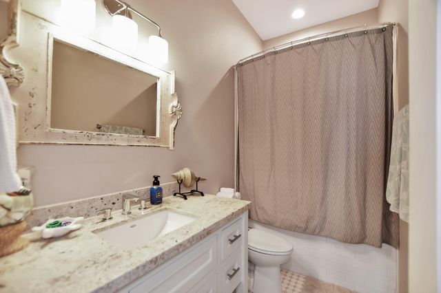 2570 Tide Drive, Port Bolivar, TX 77650