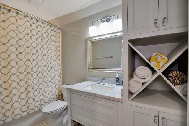 2570 Tide Drive, Port Bolivar, TX 77650