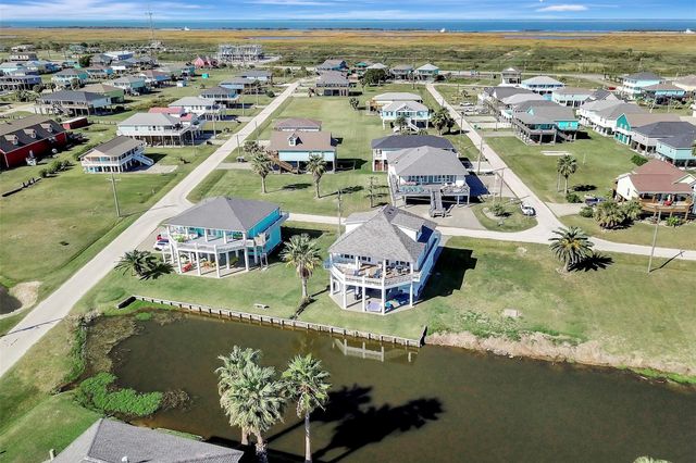 2570 Tide Drive, Port Bolivar, TX 77650