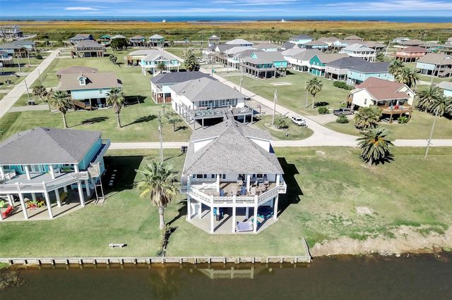 2570 Tide Drive, Port Bolivar, TX 77650
