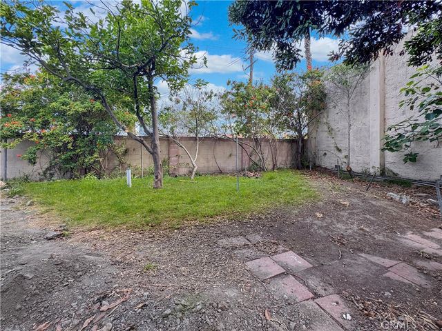 7736 Sugar Drive, Huntington Beach, CA 92647