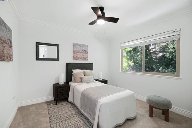27880 Pebble Ct, Hayward, CA 94542