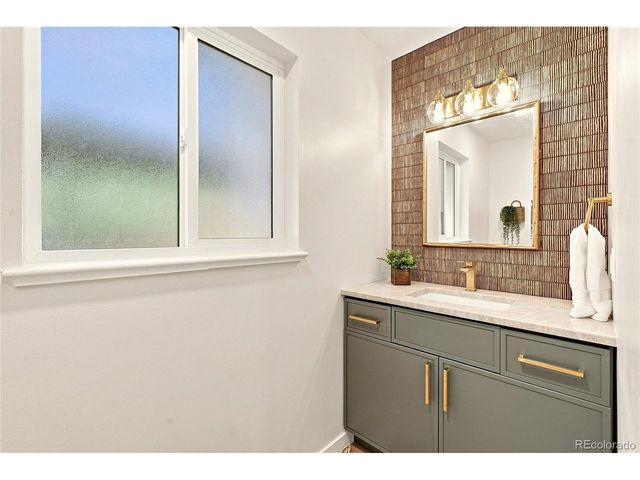 642 S Pontiac St, Denver, CO 80224