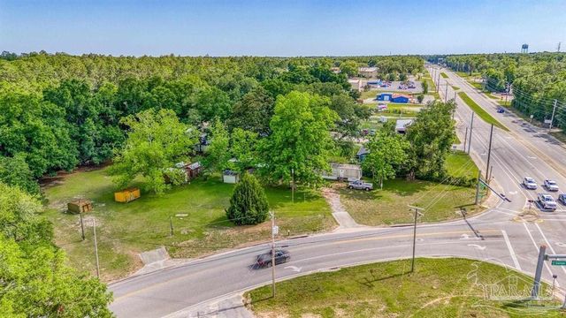 5907 Carroll Rd, Milton, FL 32583