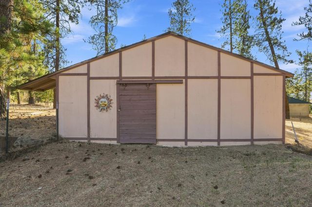 21808 W Bannock Ave, Medical Lake, WA 99022