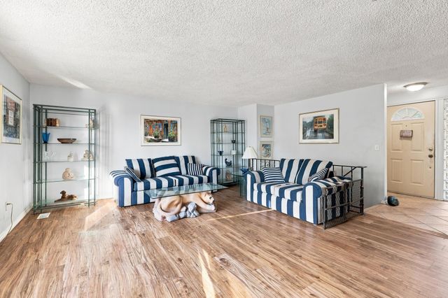 21808 W Bannock Ave, Medical Lake, WA 99022