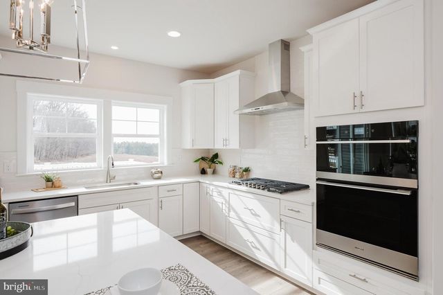 1605A OAKLAND RD, Freeland, MD 21053