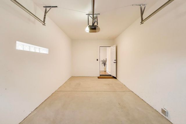 832 N Delphia Avenue, Park Ridge, IL 60068