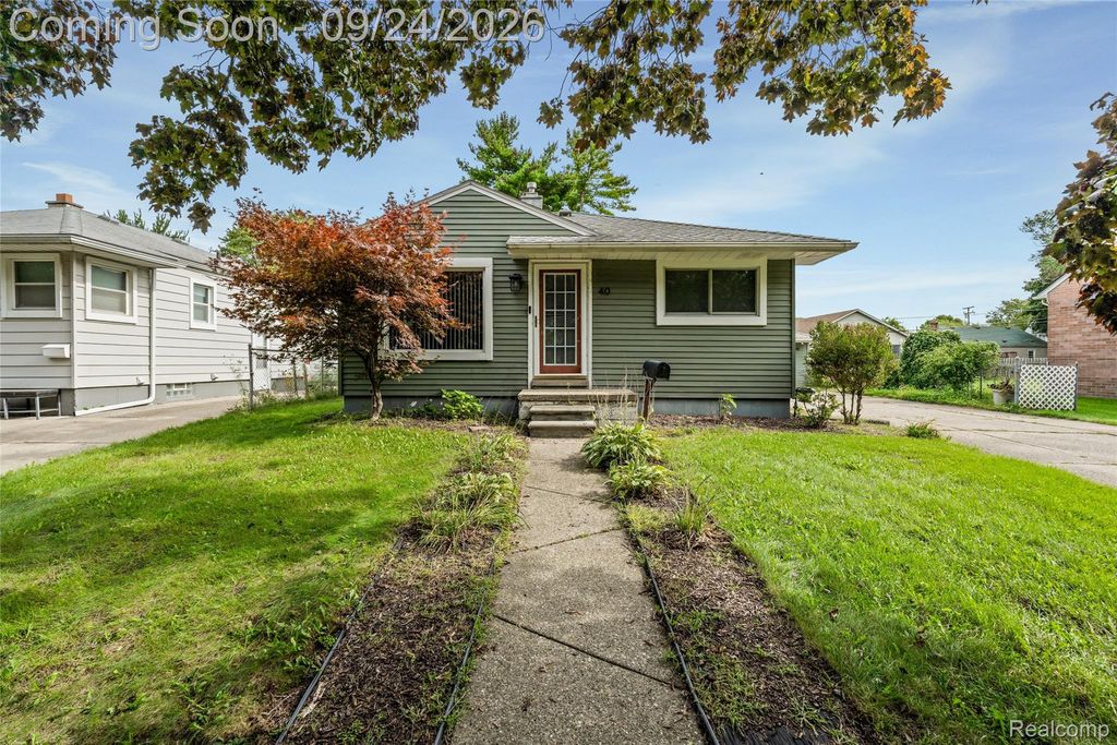 40 Dorothea Street, Mt. Clemens, MI 48043