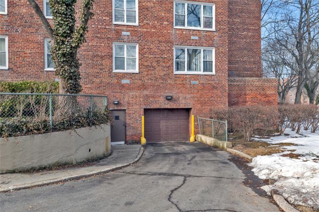 18-65 211 Street 1F, Bayside, NY 11360