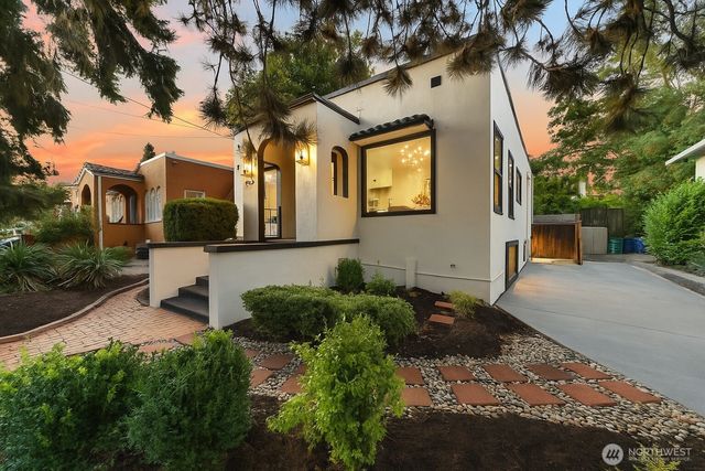 1128 N 77th Street, Seattle, WA 98103