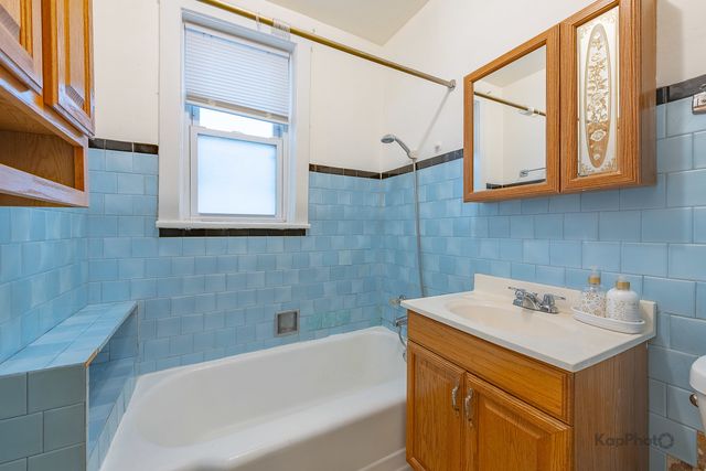 4338 S Mozart Street, Chicago, IL 60632