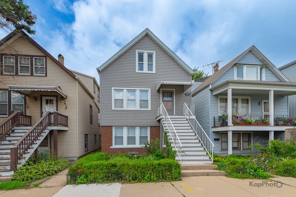 4338 S Mozart Street, Chicago, IL 60632
