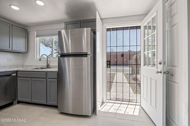 3675 E Shepherd Place, Tucson, AZ 85713