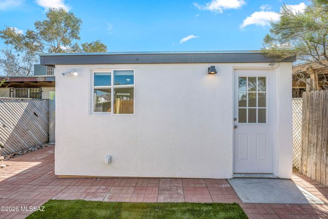 3675 E Shepherd Place, Tucson, AZ 85713