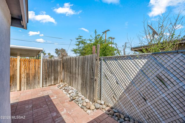3675 E Shepherd Place, Tucson, AZ 85713