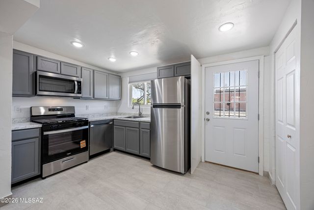 3675 E Shepherd Place, Tucson, AZ 85713