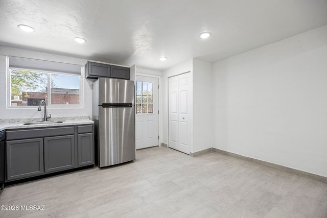 3675 E Shepherd Place, Tucson, AZ 85713