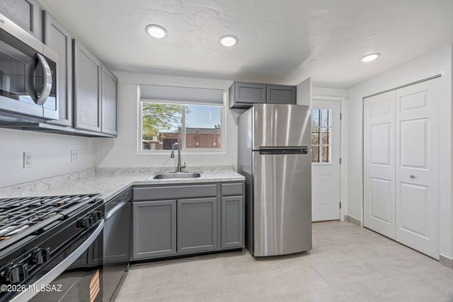 3675 E Shepherd Place, Tucson, AZ 85713