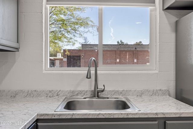 3675 E Shepherd Place, Tucson, AZ 85713