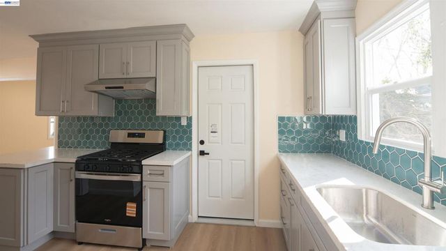 2515 Lowell, Richmond, CA 94804