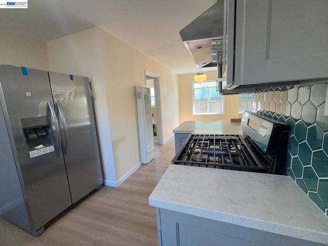 2515 Lowell, Richmond, CA 94804