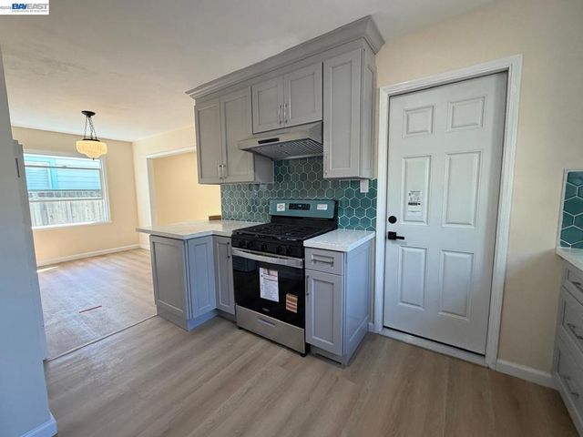 2515 Lowell, Richmond, CA 94804