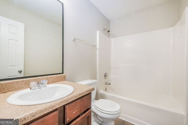 1883 Roble Drive, College Park, GA 30349