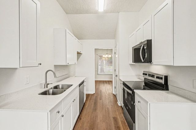 2422 English Hill Dr, Murfreesboro, TN 37129