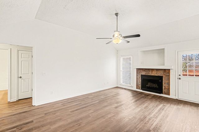 2422 English Hill Dr, Murfreesboro, TN 37129