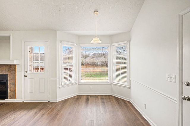 2422 English Hill Dr, Murfreesboro, TN 37129