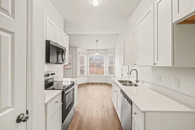 2422 English Hill Dr, Murfreesboro, TN 37129