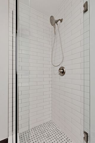 1640 W Sherwin Avenue 3B, Chicago, IL 60626