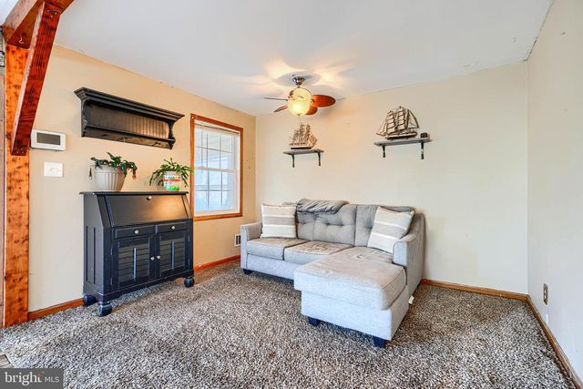 8129 DUNDALK AVE, Baltimore, MD 21222