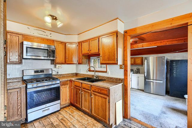 8129 DUNDALK AVE, Baltimore, MD 21222