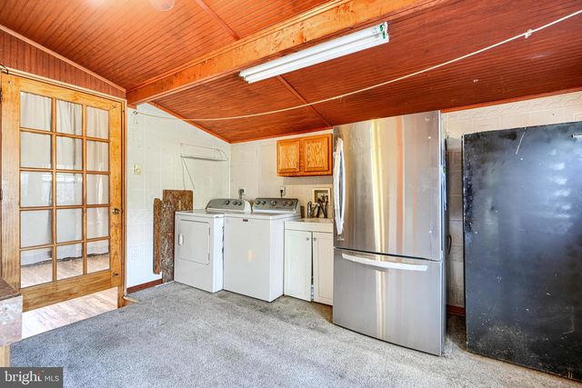 8129 DUNDALK AVE, Baltimore, MD 21222