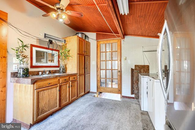 8129 DUNDALK AVE, Baltimore, MD 21222