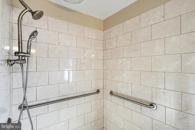 8129 DUNDALK AVE, Baltimore, MD 21222