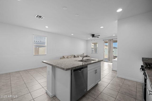 36987 N SIDEWINDER Drive, San Tan Valley, AZ 85140