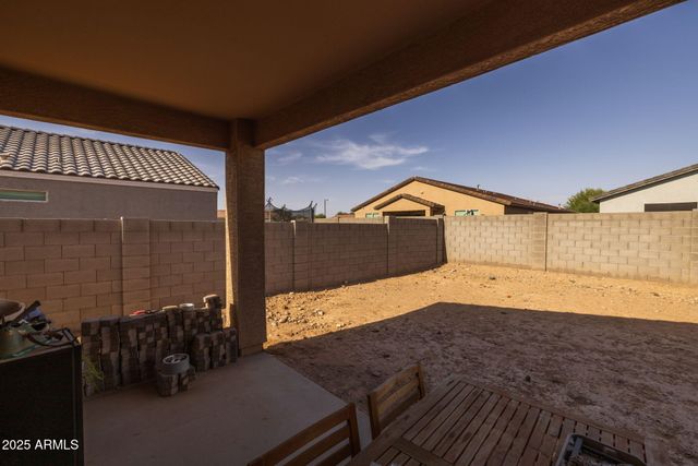 36987 N SIDEWINDER Drive, San Tan Valley, AZ 85140