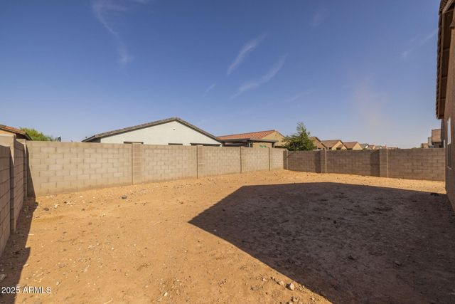 36987 N SIDEWINDER Drive, San Tan Valley, AZ 85140