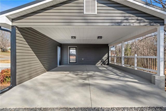 4075 E NC Highway 268, Pilot Mountain, NC 27041
