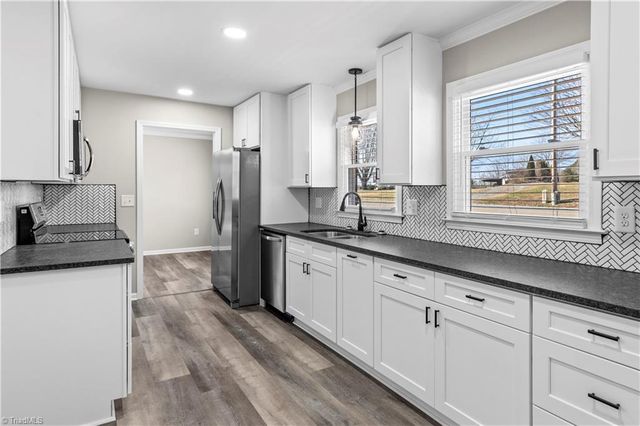 4075 E NC Highway 268, Pilot Mountain, NC 27041