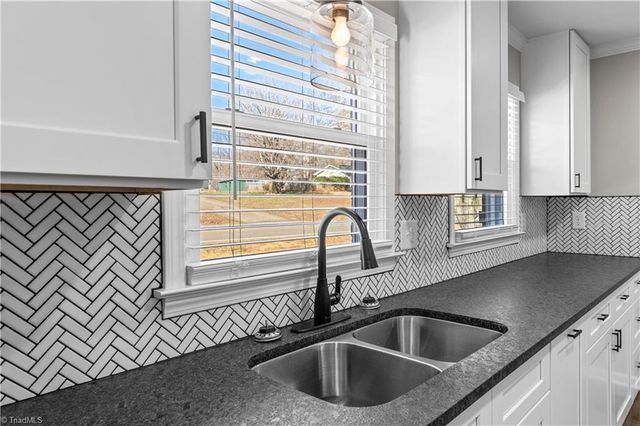 4075 E NC Highway 268, Pilot Mountain, NC 27041