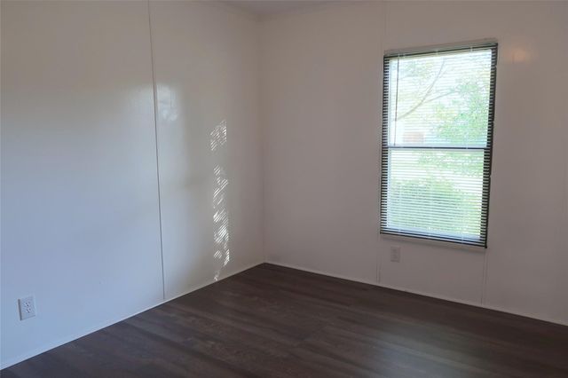 214 Grist Mill LOOP, Georgetown, TX 78626
