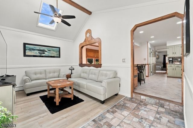 537 Wills Rd, Roxbury Twp., NJ 07850