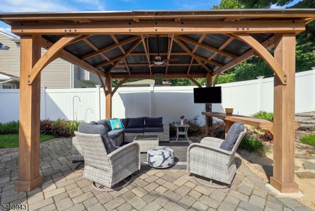 537 Wills Rd, Roxbury Twp., NJ 07850