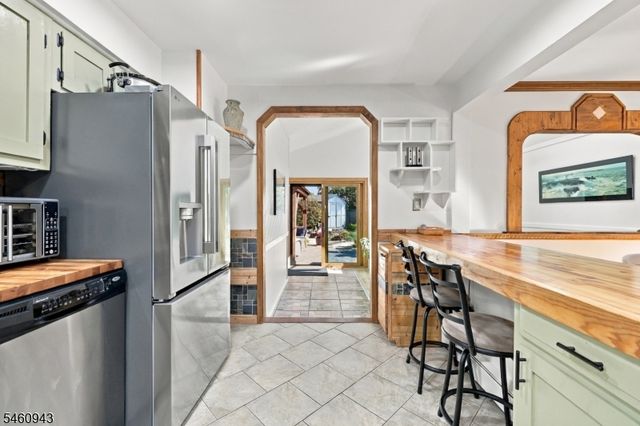 537 Wills Rd, Roxbury Twp., NJ 07850